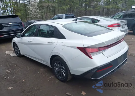 2024 Hyundai Elantra Sel z USA, uszkodzony, nr VIN KMHLM4DG2RU661451